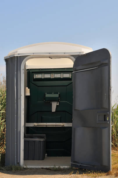 Best Construction site porta potty rental  in Andalusia, IL